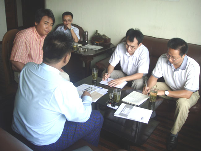 祝賀?。?010年8月佛蘭空間膜結(jié)構(gòu)與緬甸簽訂長期合作關(guān)系項目